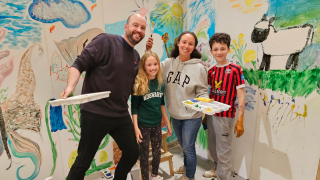 Weekday Family Paint image