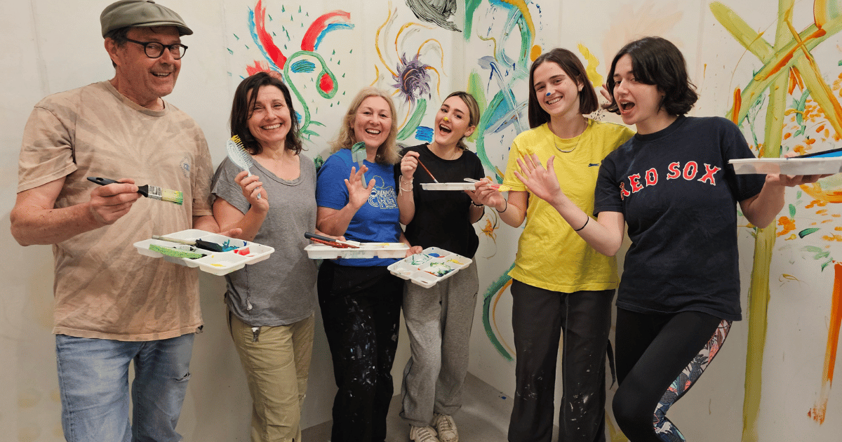 Extended family with children at Freestyle Paint