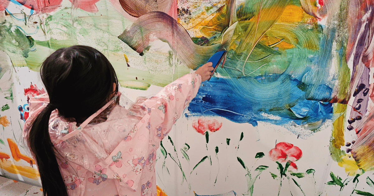 Toddler Paint Solo girl  painting