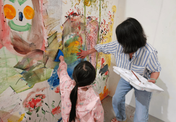 Painting with the Grand children at Paint and Go Tunbridge Wells